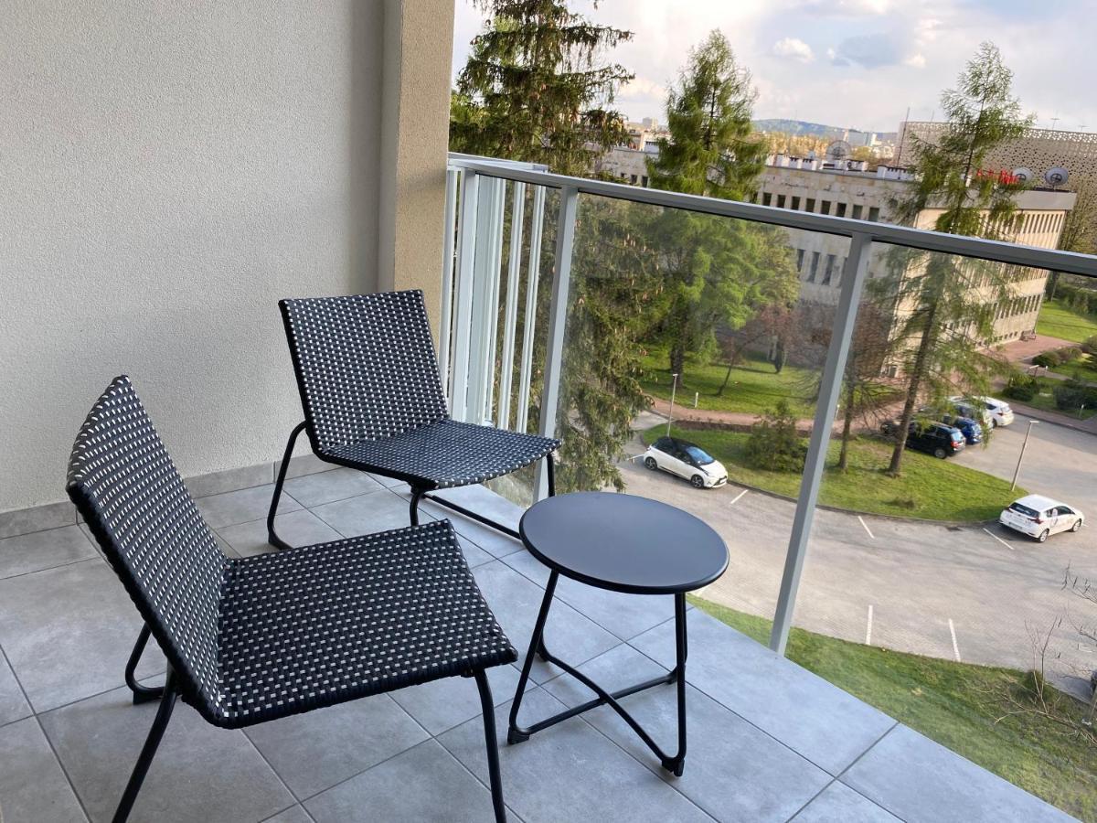 The Urban Jungle - Apartment Garaz Podziemny Кельце Экстерьер фото